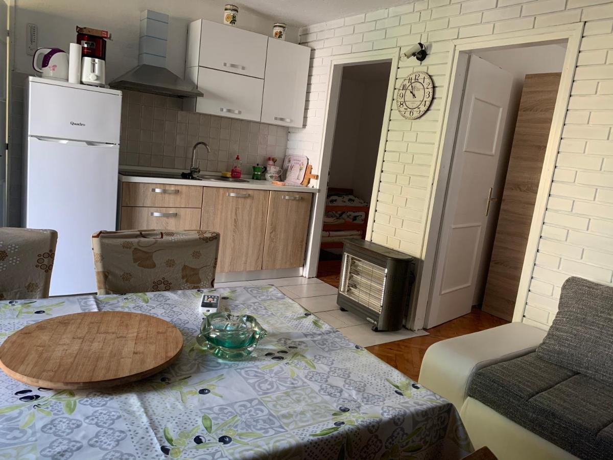 Lili Apartments, Sv Dunata 18 Kornić Exteriör bild